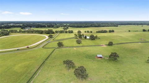 Tiny photo for 19271 SE 52nd Place, Morriston, FL 32668 (MLS # OM692542)