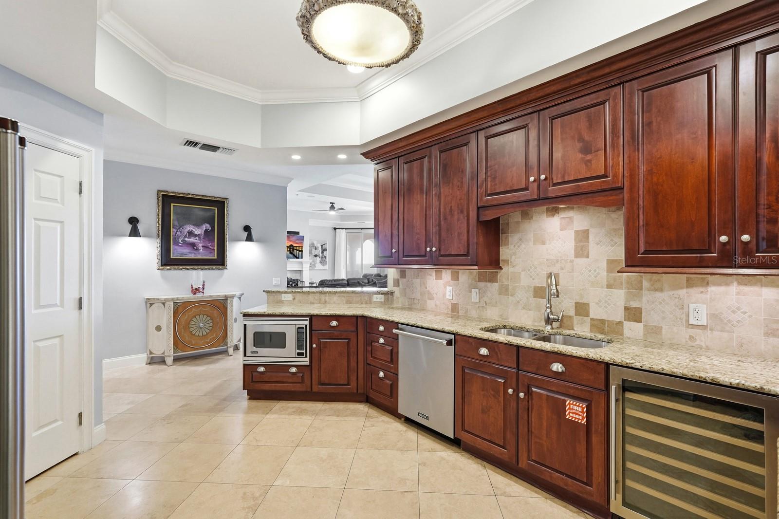 OCEAN TOWERS/HAMMOCK BEACH - Residential