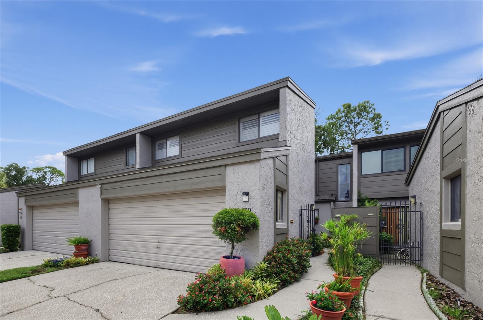 160 CAROLWOOD BOULEVARD
