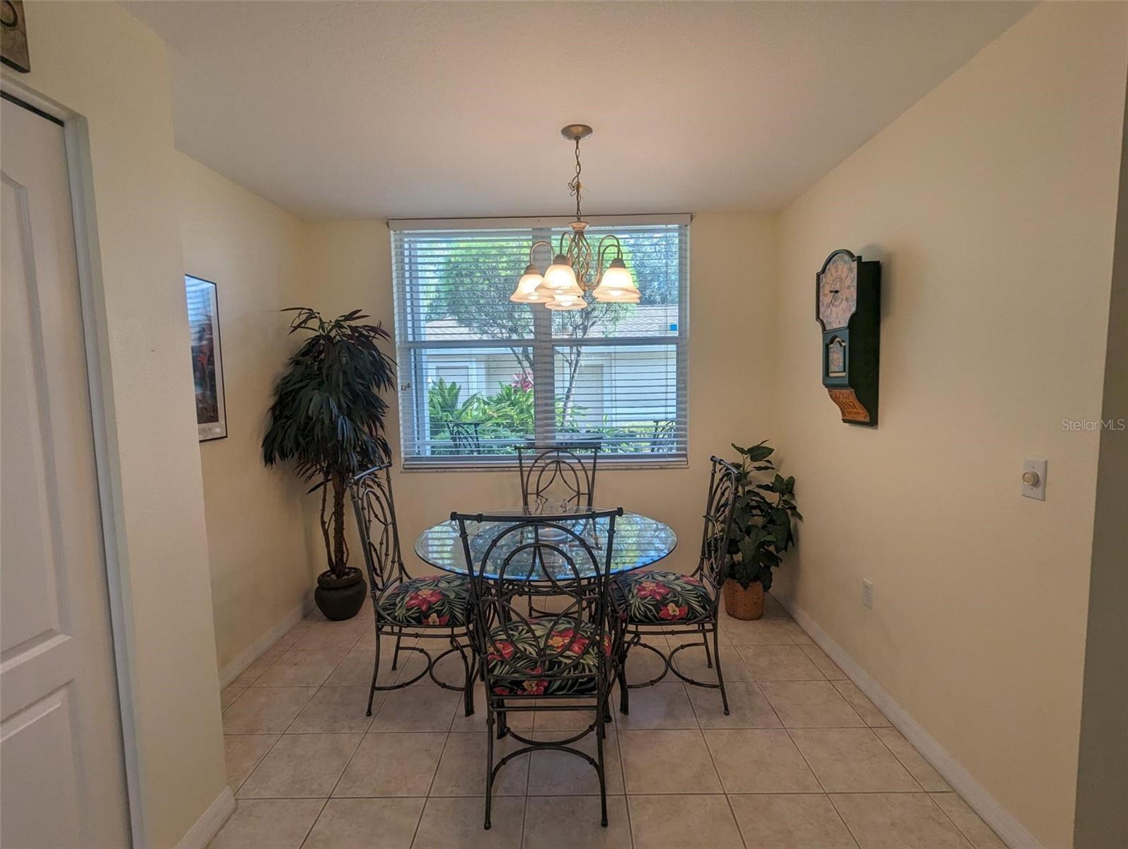 HERITAGE OAKS GOLF AND - Residential Lease
