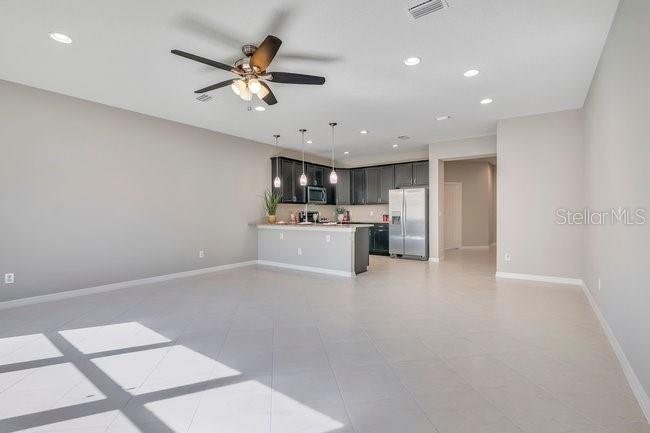 LAKEVIEW POINTE - Residential