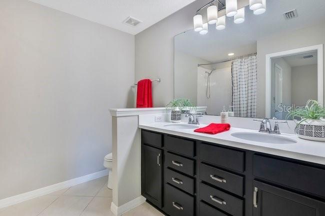 LAKEVIEW POINTE - Residential