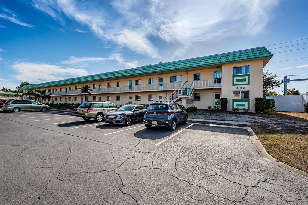 Photo of 2001 Greenbriar Boulevard #6, Clearwater, FL 33763 (MLS # TB8457115)