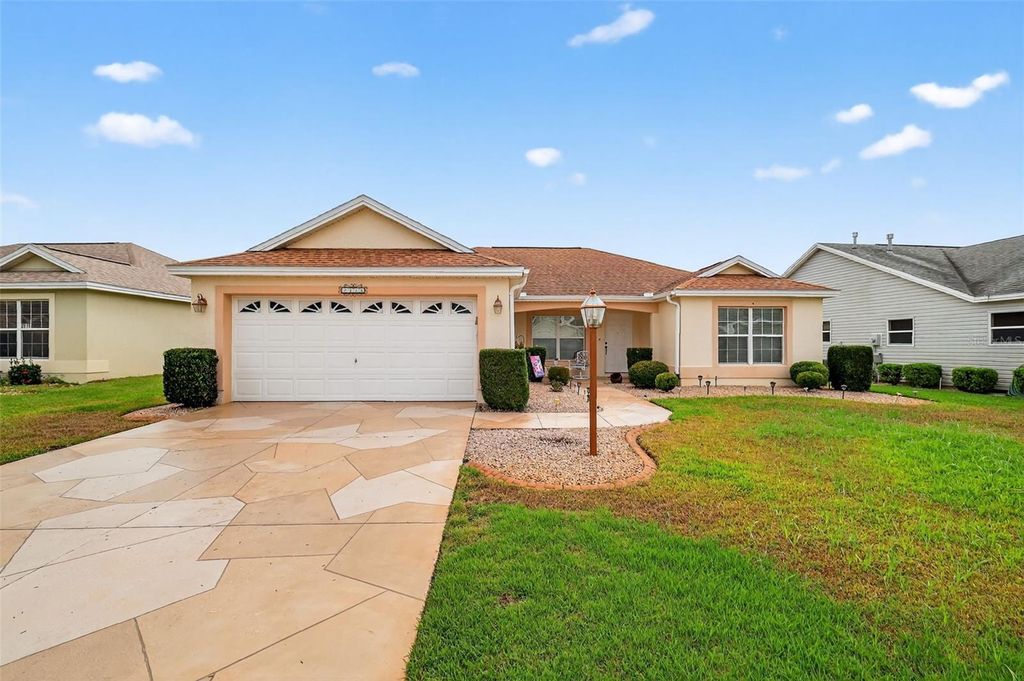 Photo of 2123 Heather Hill Loop, The Villages, FL 32162 (MLS # G5102956)