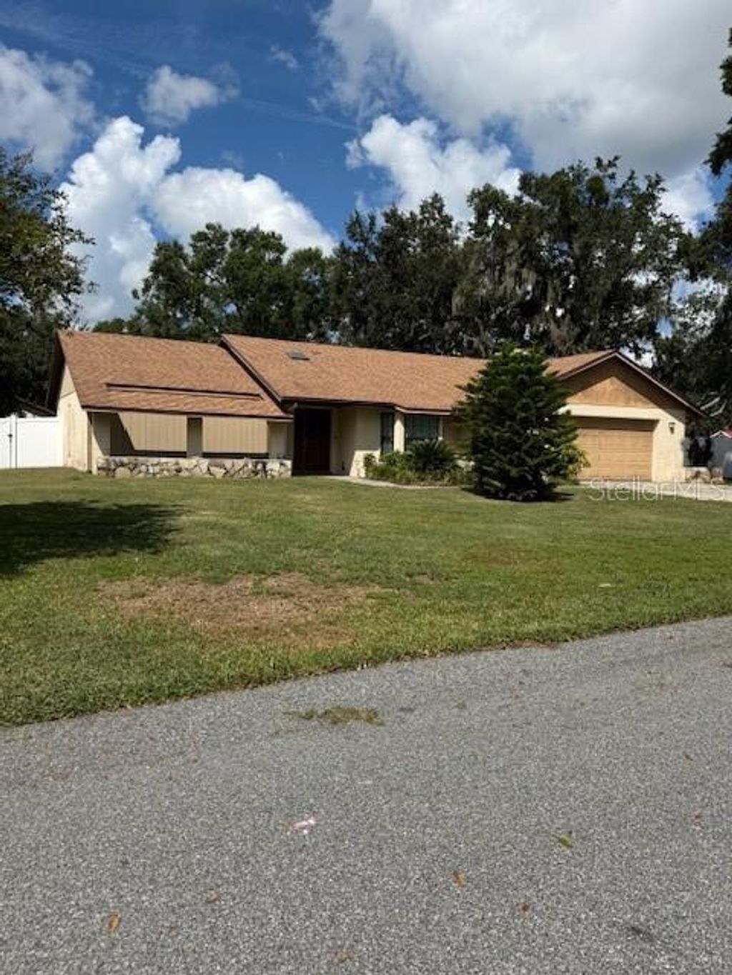 Photo of 4003 Sugar Creek Lane, Lakeland, FL 33811 (MLS # L4956011)