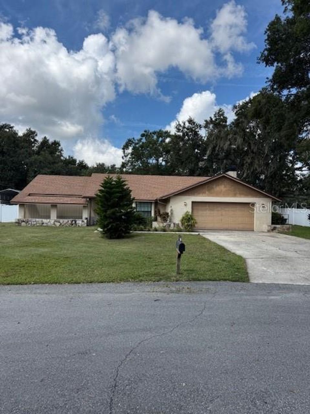 Photo of 4003 Sugar Creek Lane, Lakeland, FL 33811 (MLS # L4956011)