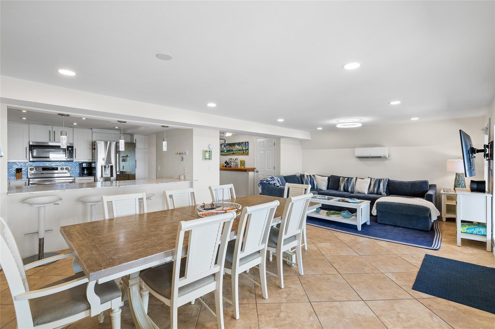 JOSES HIDEAWAY - Residential