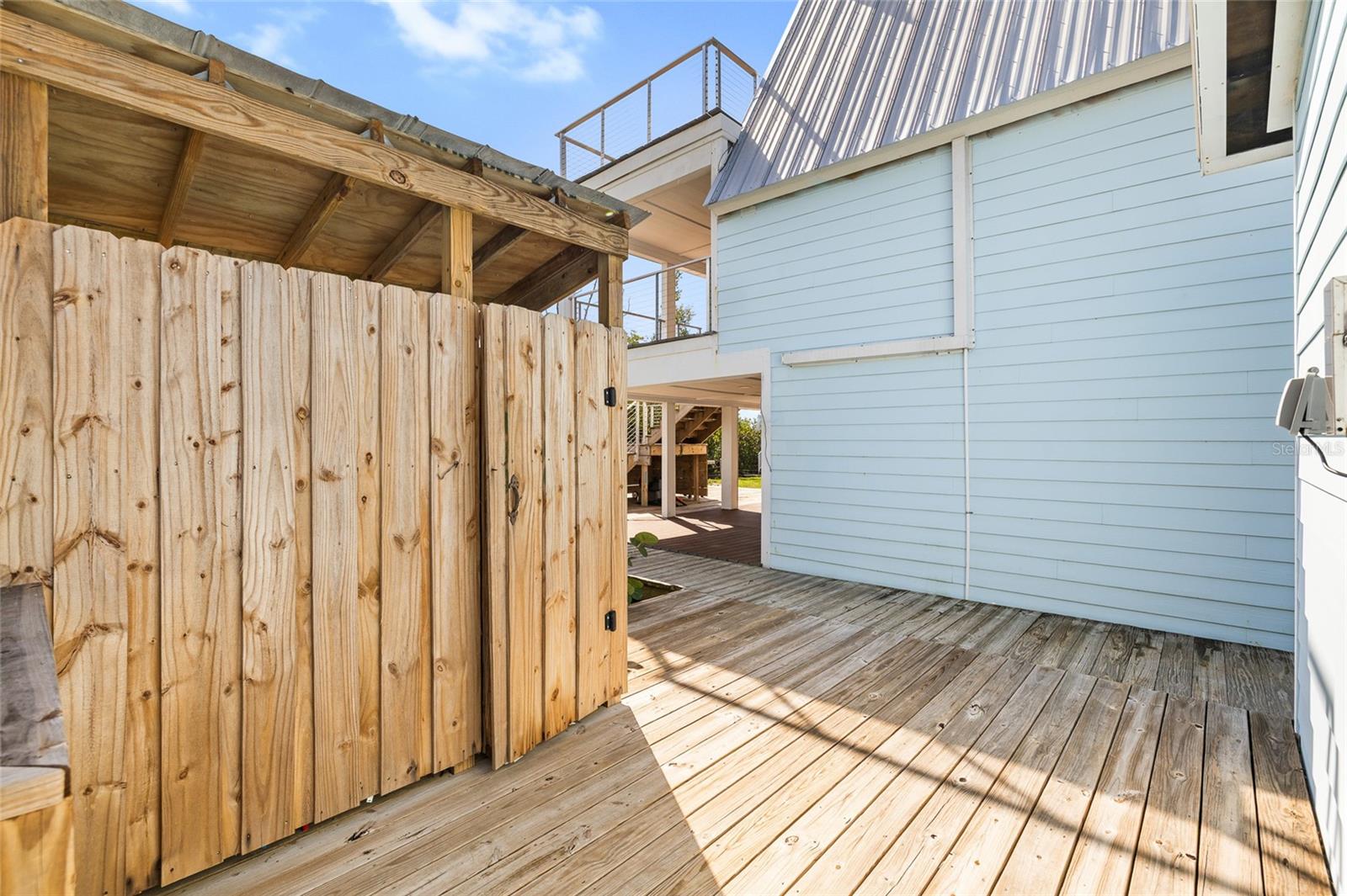 JOSES HIDEAWAY - Residential