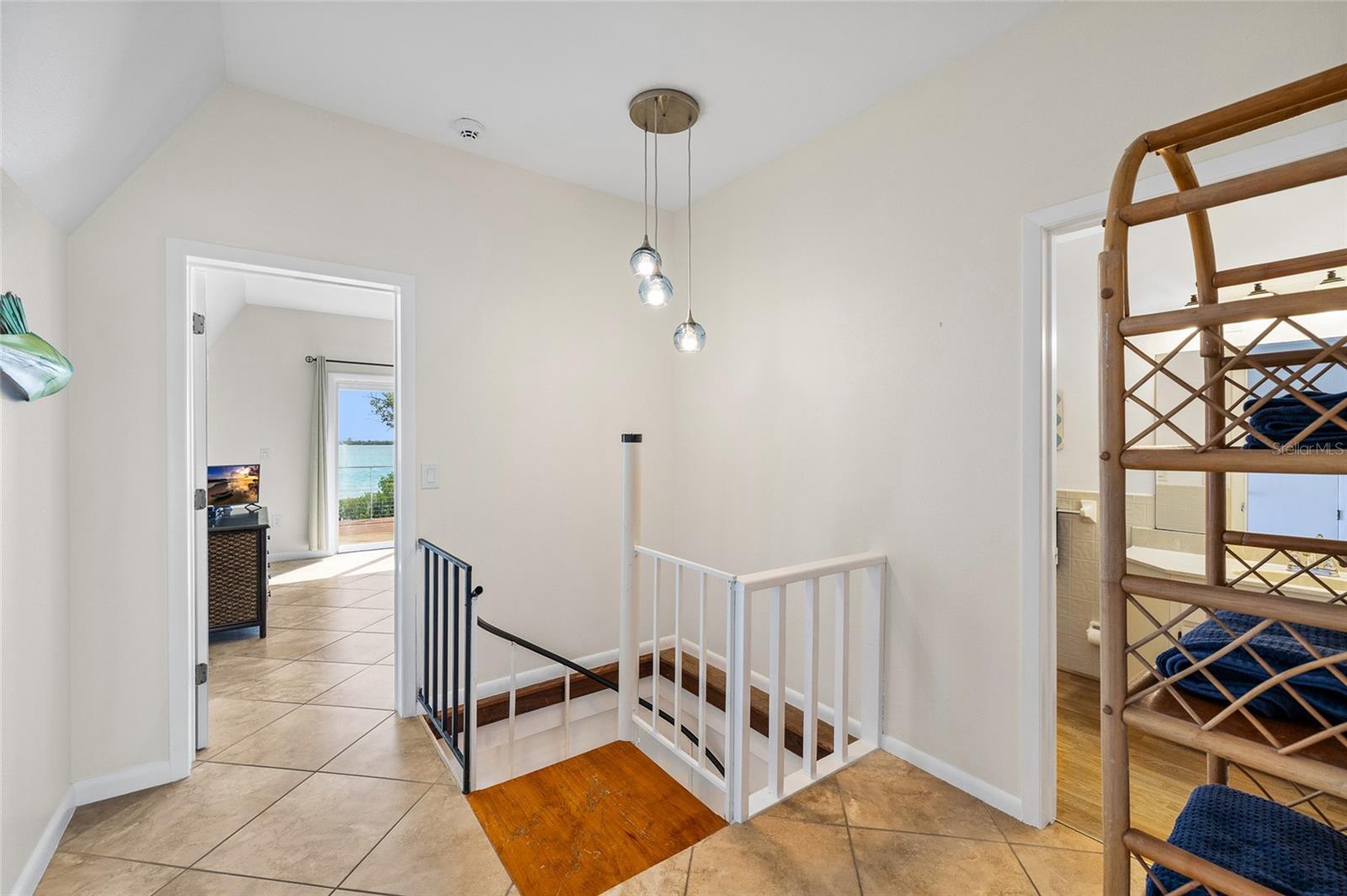 JOSES HIDEAWAY - Residential