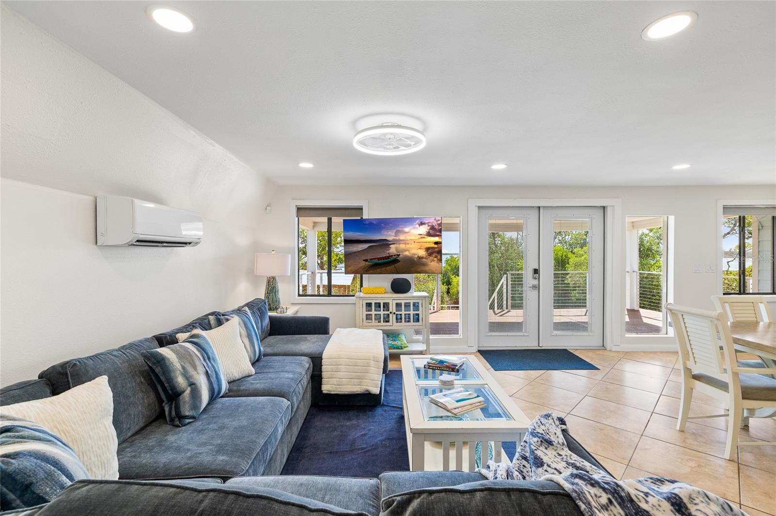 JOSES HIDEAWAY - Residential