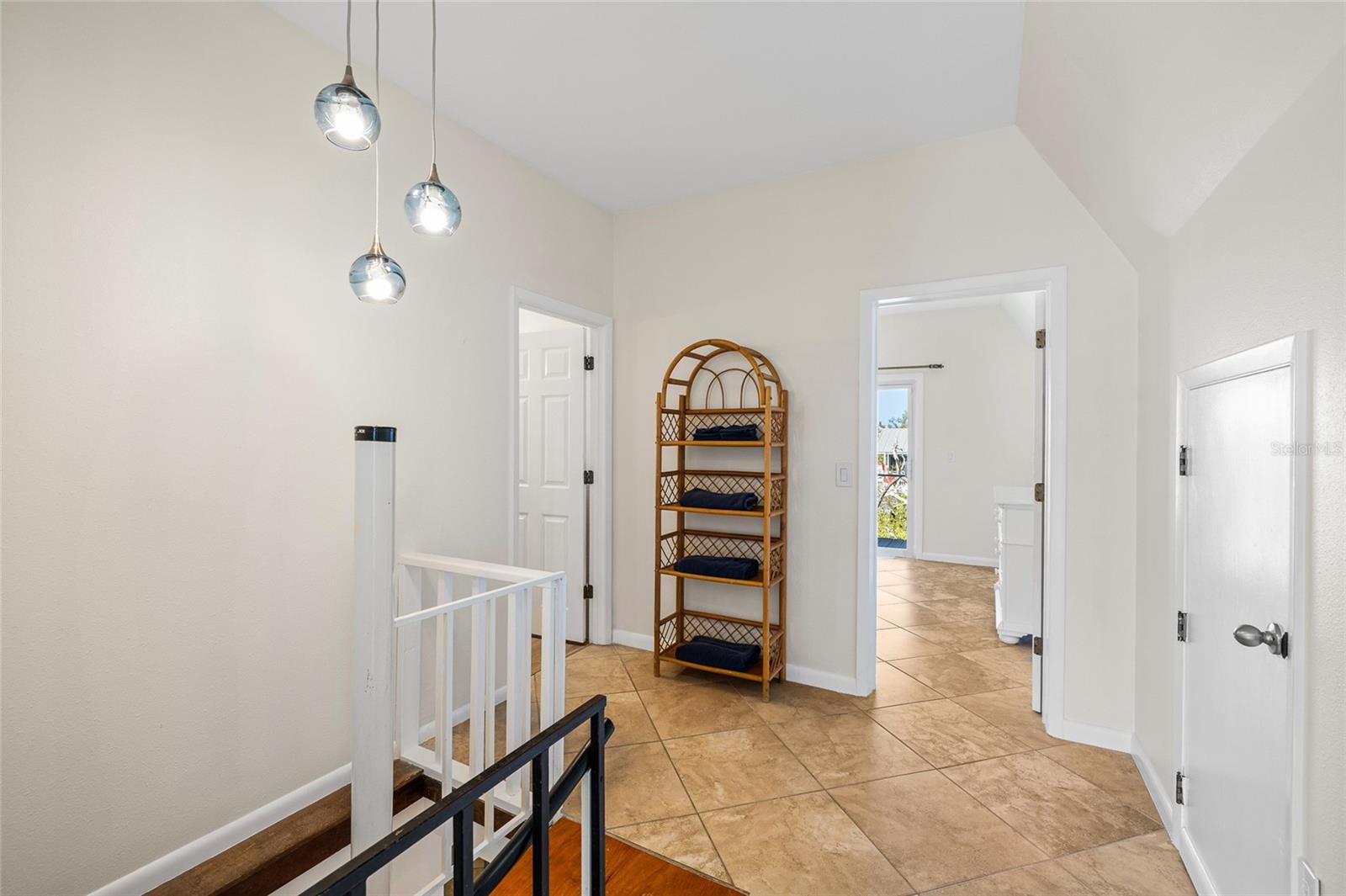 JOSES HIDEAWAY - Residential