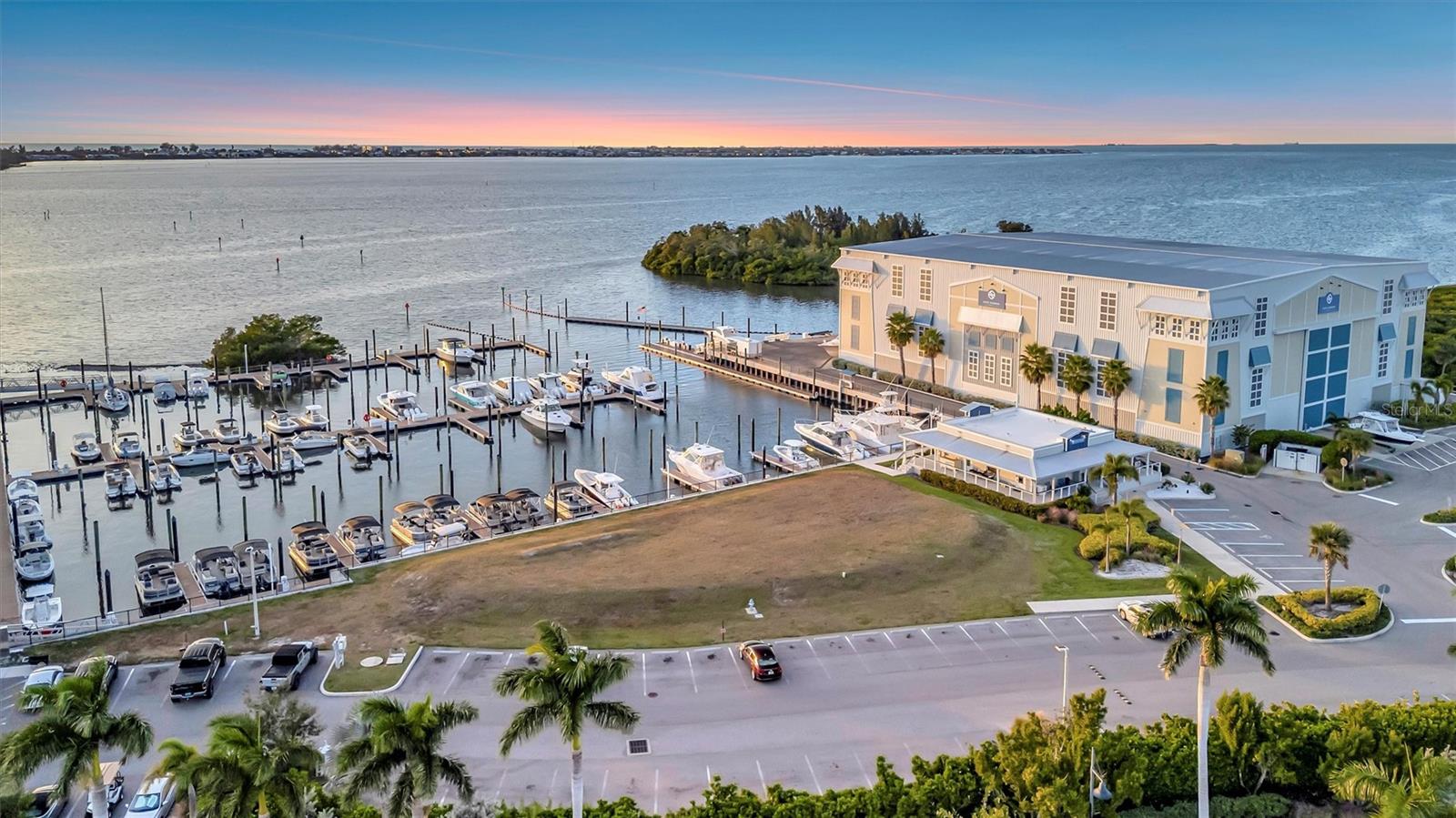 MANGROVE WALK II ON HARBOUR ISLE 1, 2, 3&4 - Residential