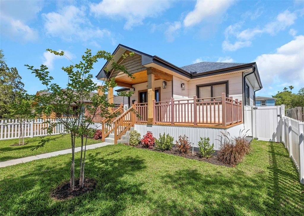 Photo of 1125 Melrose Avenue S, St Petersburg, FL 33705 (MLS # TB8493638)