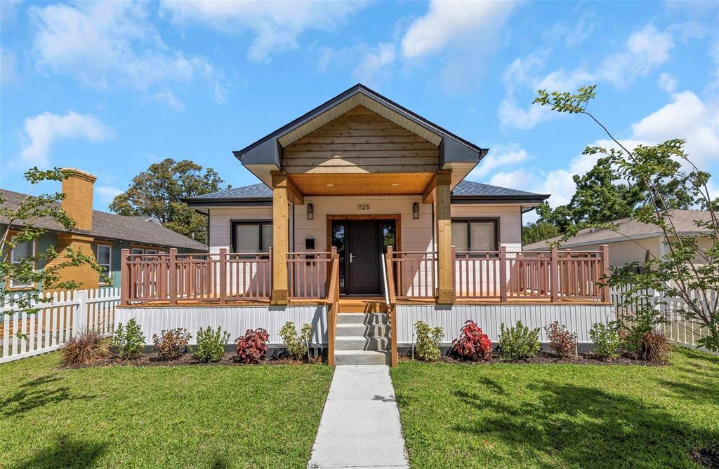 Photo of 1125 Melrose Avenue S, St Petersburg, FL 33705 (MLS # TB8493638)