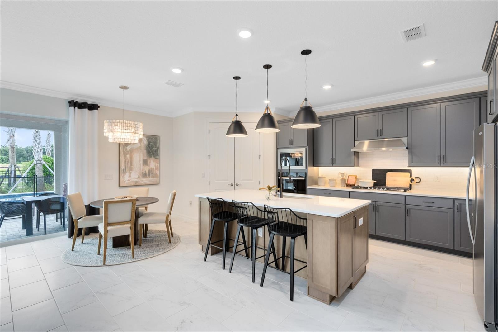 BRIDGEWALK - Residential