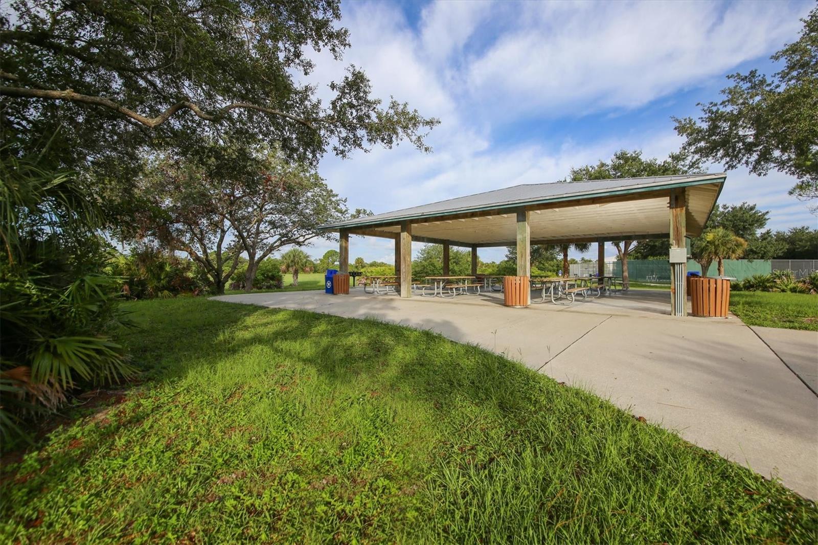 ROTONDA WEST LONG MEADOW - Residential