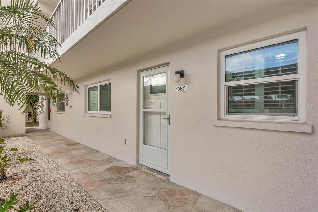 Photo of 116 Vista Hermosa Circle #108C, Sarasota, FL 34242 (MLS # N6140823)
