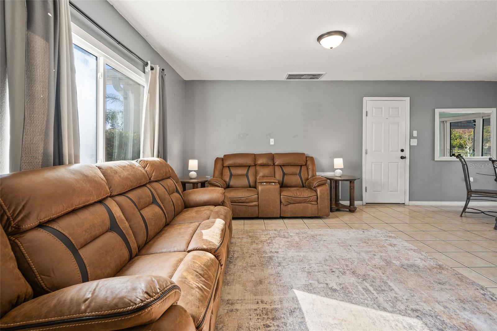 REGENCY PARK (THE LAKES UNIT 3) - Residential