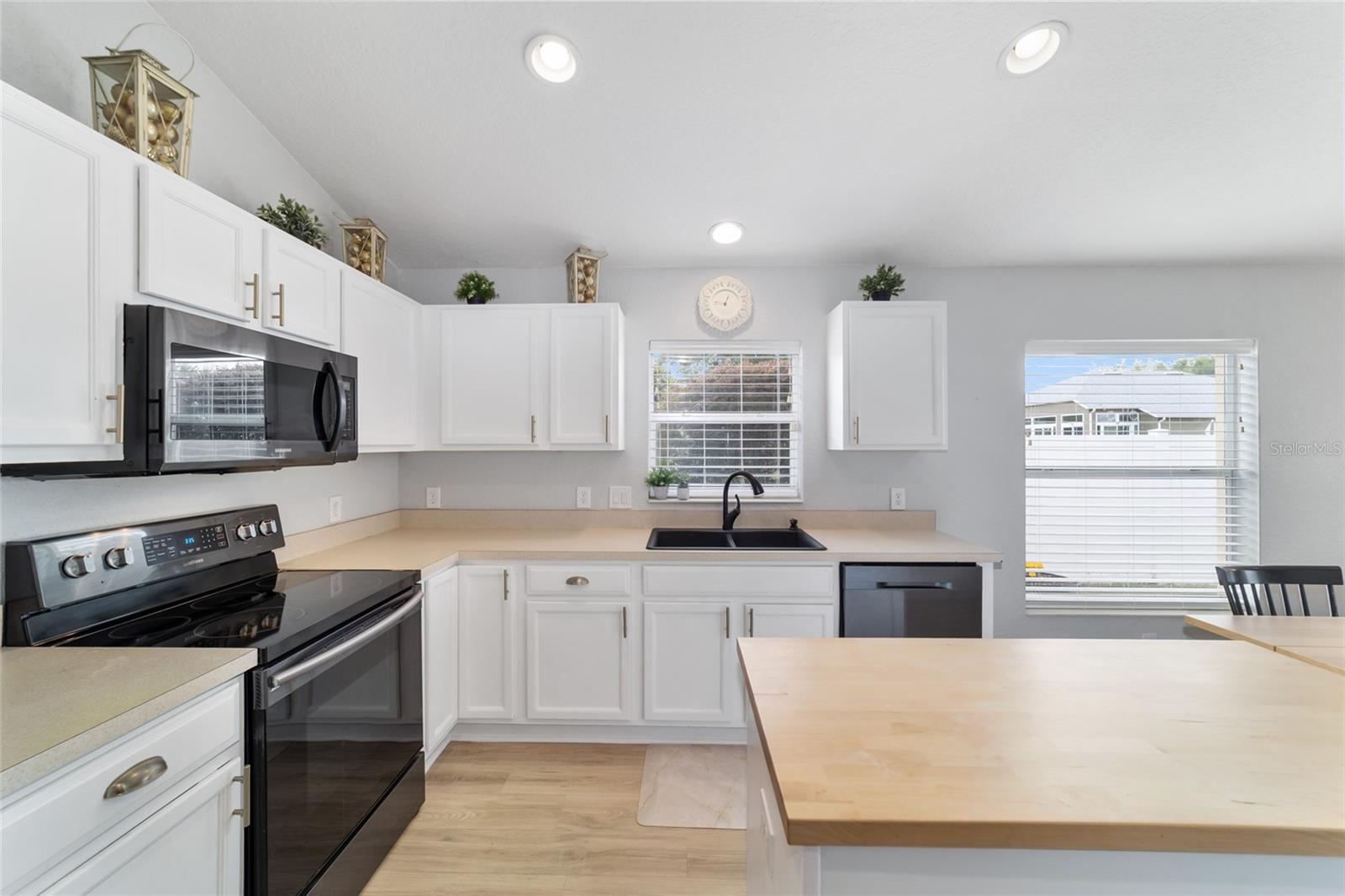 SADDLE CREEK - Residential