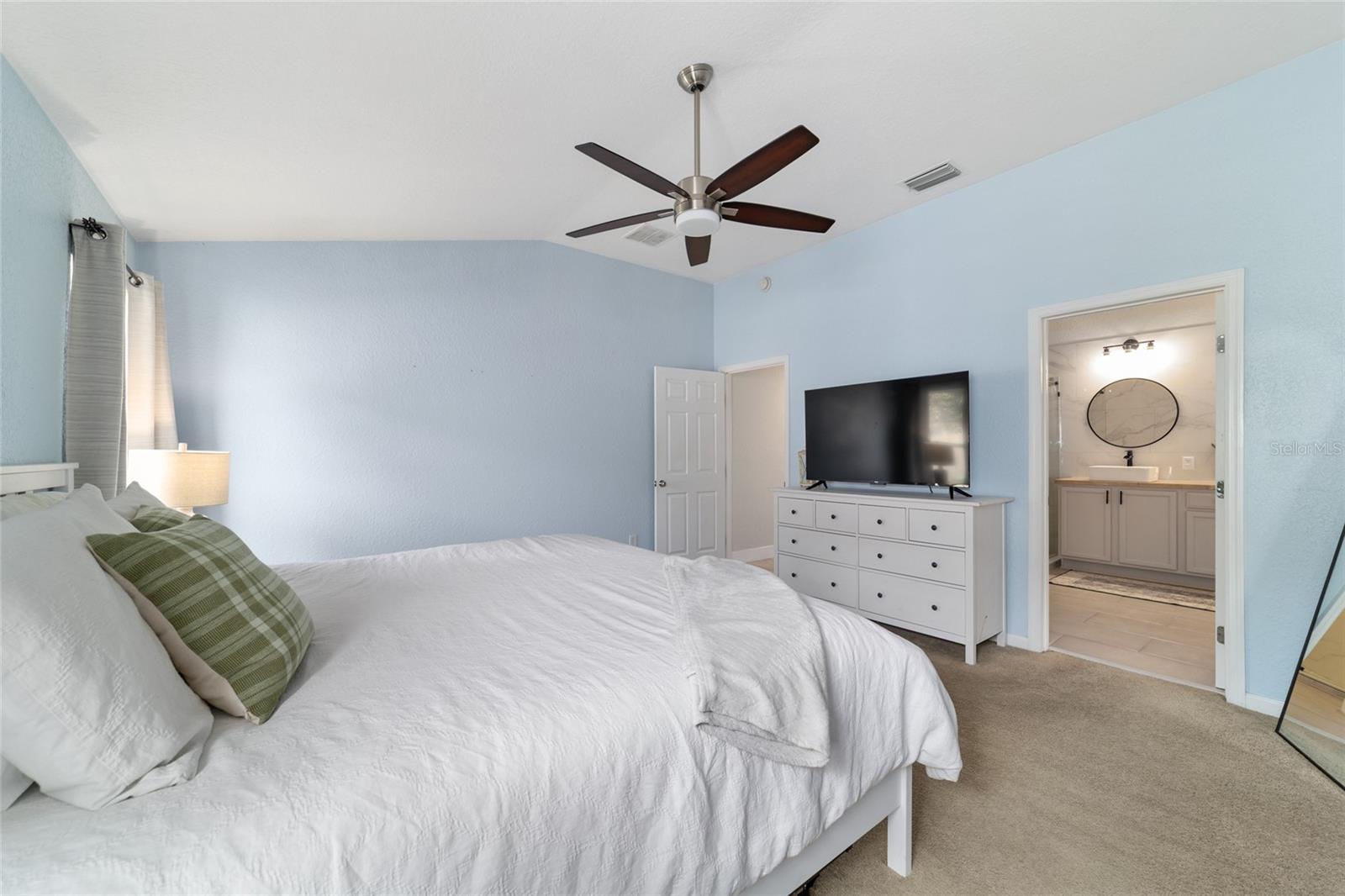 SADDLE CREEK - Residential