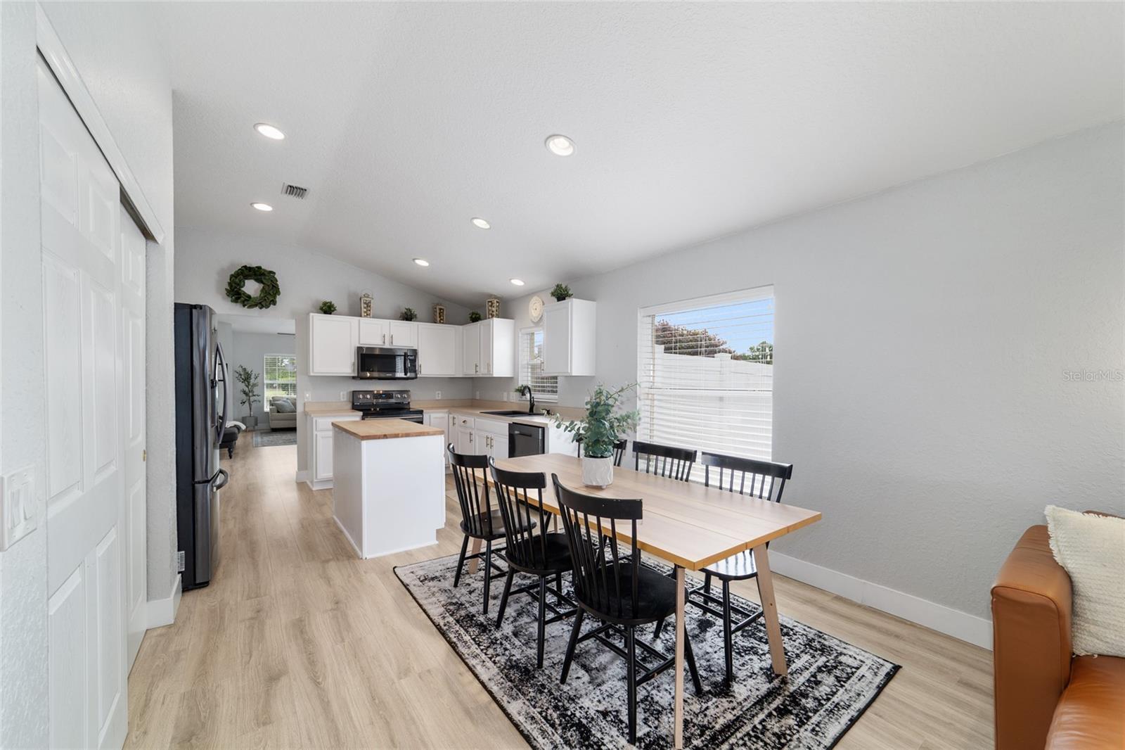 SADDLE CREEK - Residential