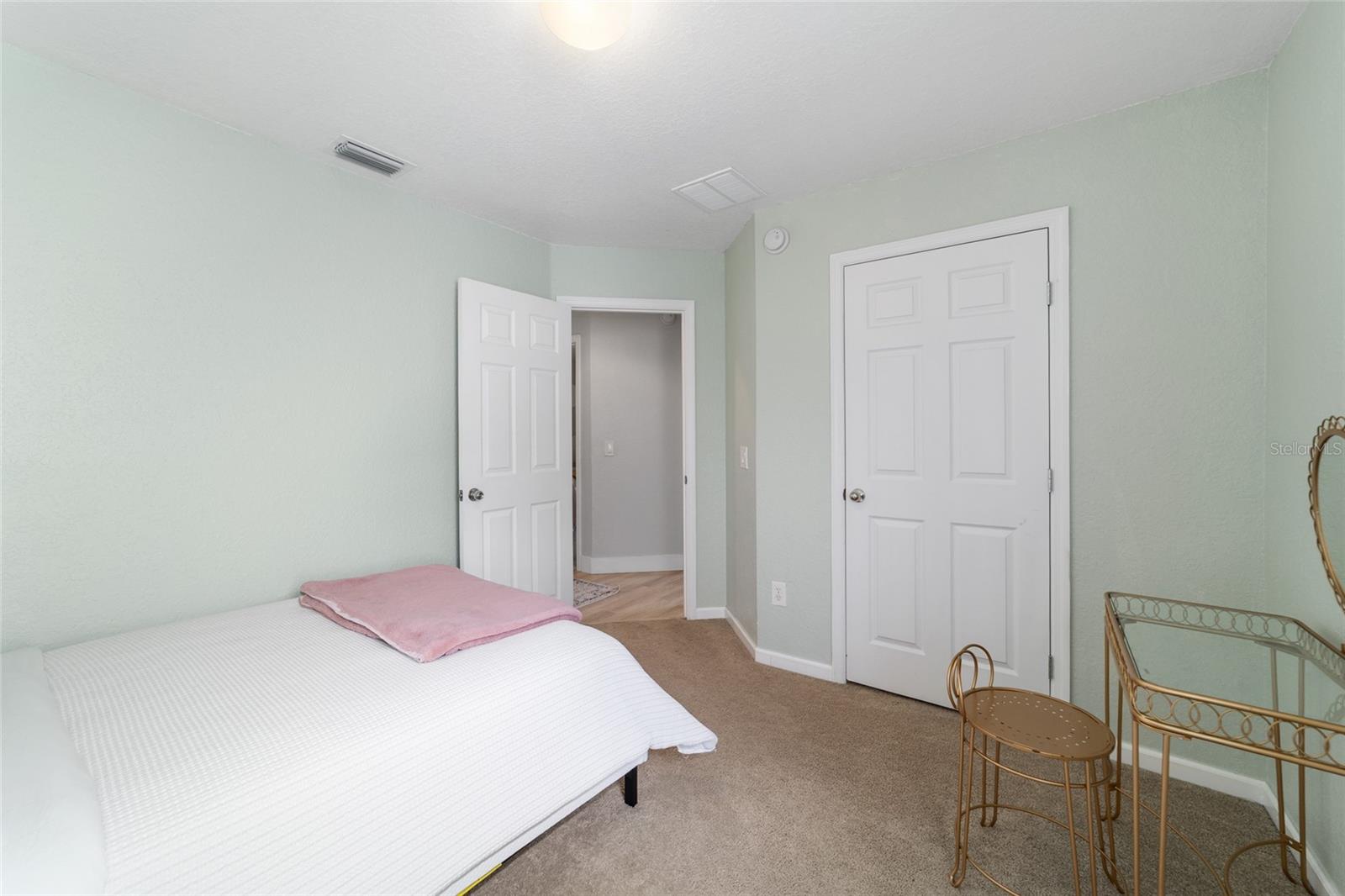 SADDLE CREEK - Residential