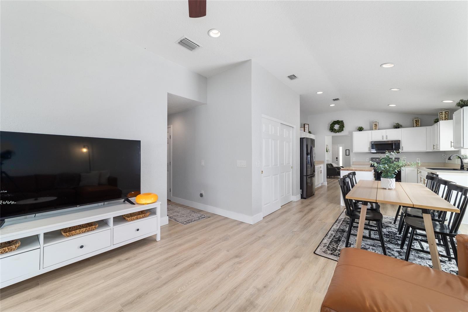 SADDLE CREEK - Residential