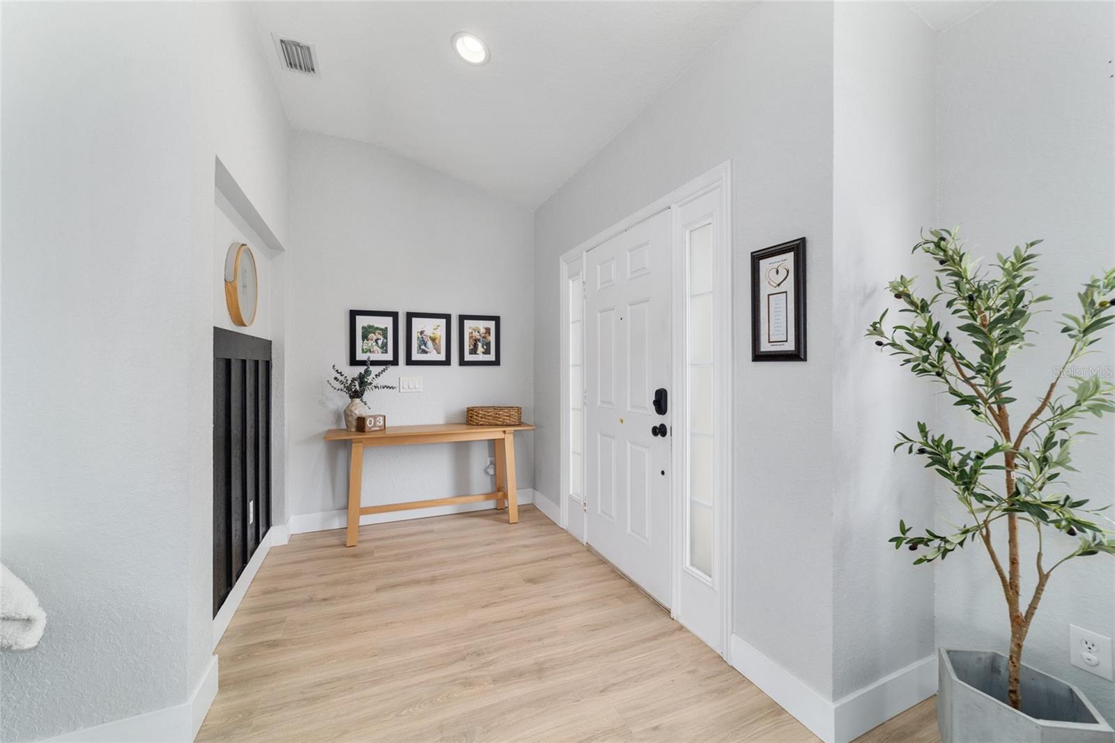 SADDLE CREEK - Residential