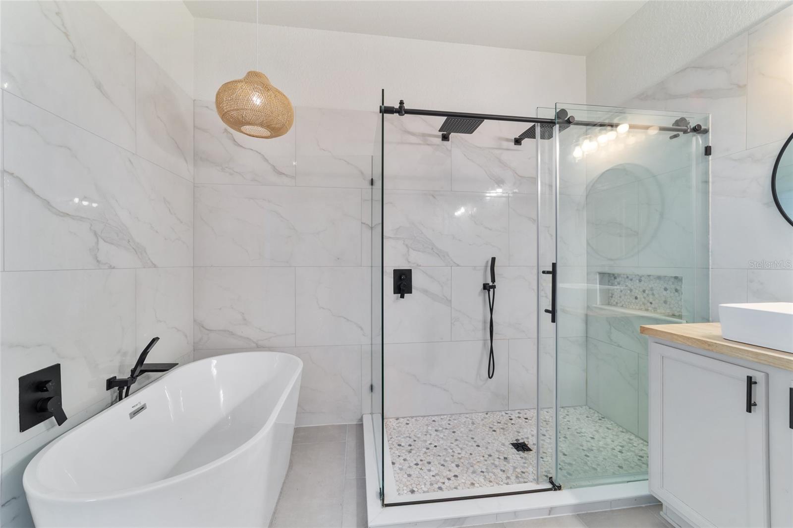 SADDLE CREEK - Residential