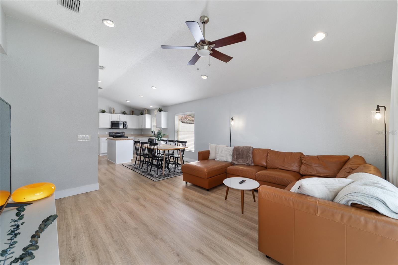 SADDLE CREEK - Residential