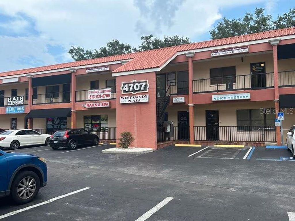 Photo of 4707 W Gandy Boulevard #12/6, Tampa, FL 33611 (MLS # TB8399829)