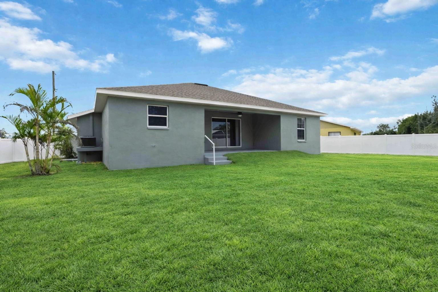 APOLLO BEACH UNIT ONE PT ONE - Residential Lease