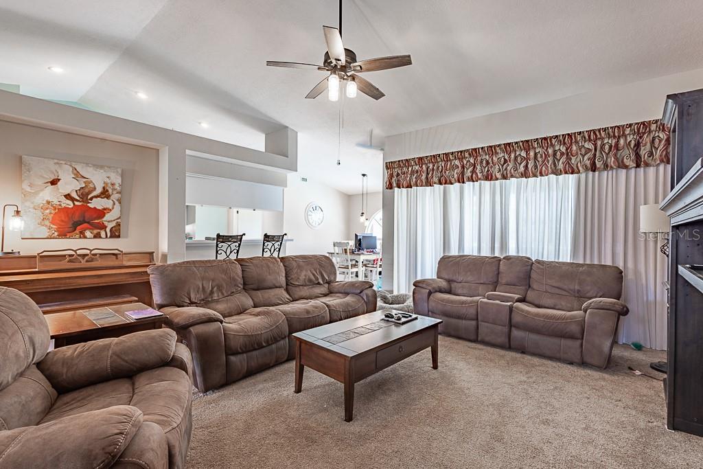 HUNTERS RIDGE - Residential