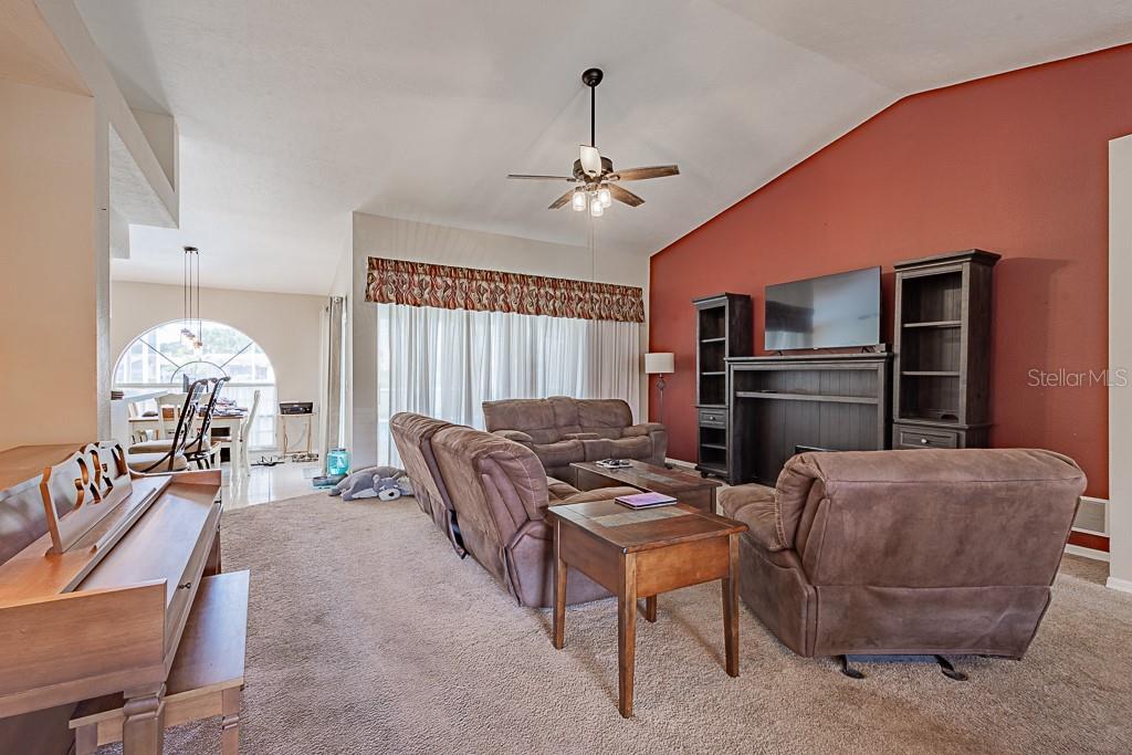 HUNTERS RIDGE - Residential