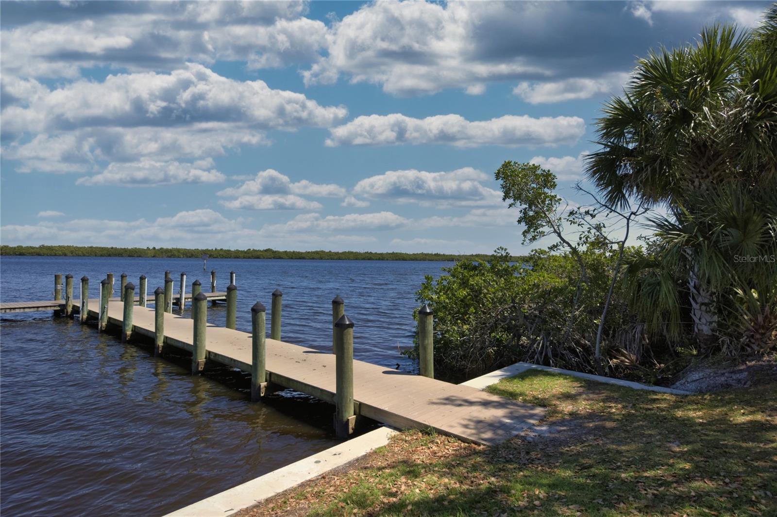 PUNTA GORDA ISLES SEC 23 - Land