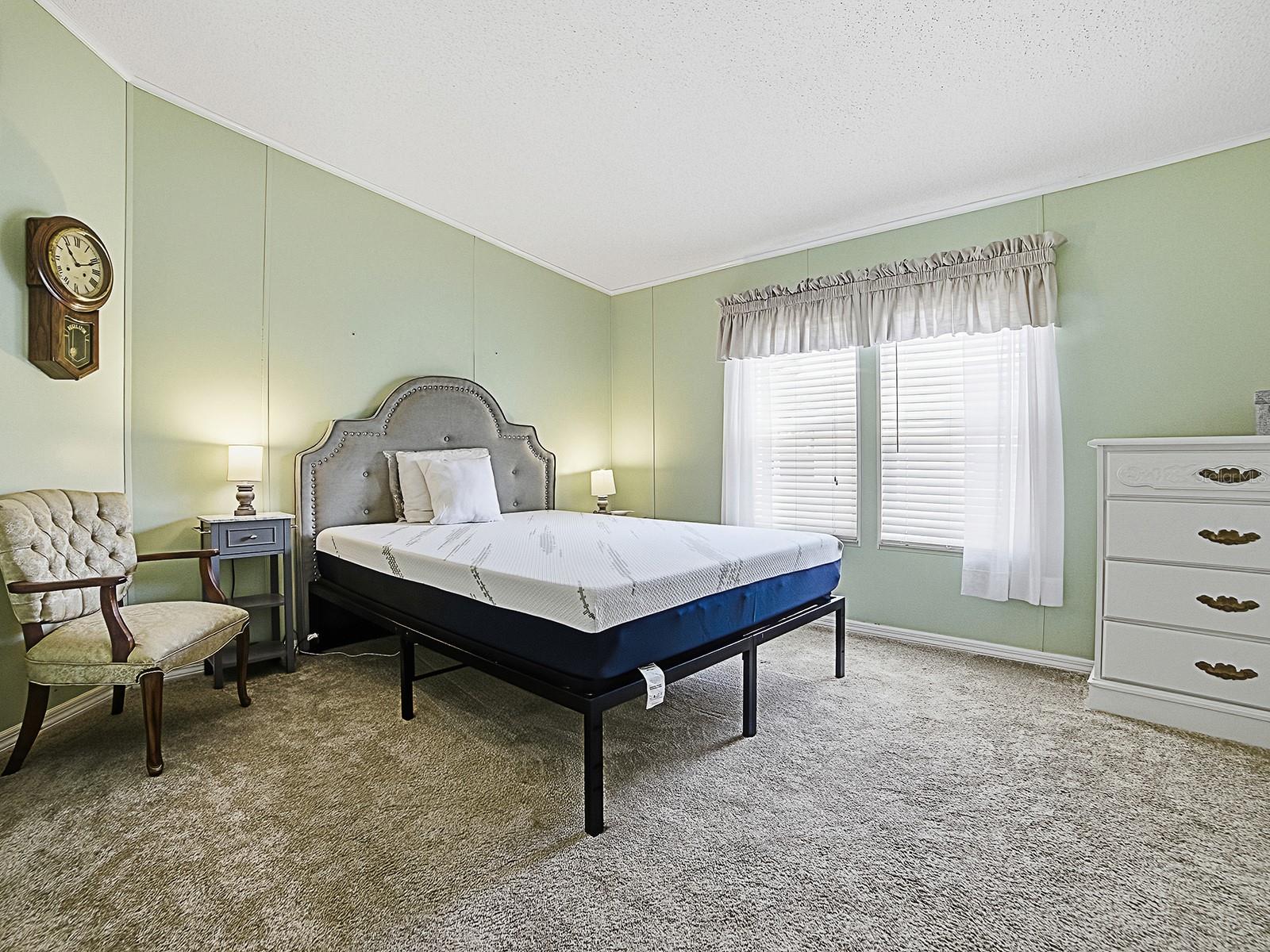 TAVARES FOX RUN MOBILE HOME - Residential