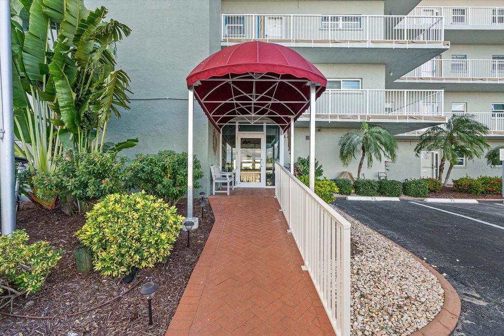 Photo of 950 Tarpon Center Drive #101, Venice, FL 34285 (MLS # N6142052)
