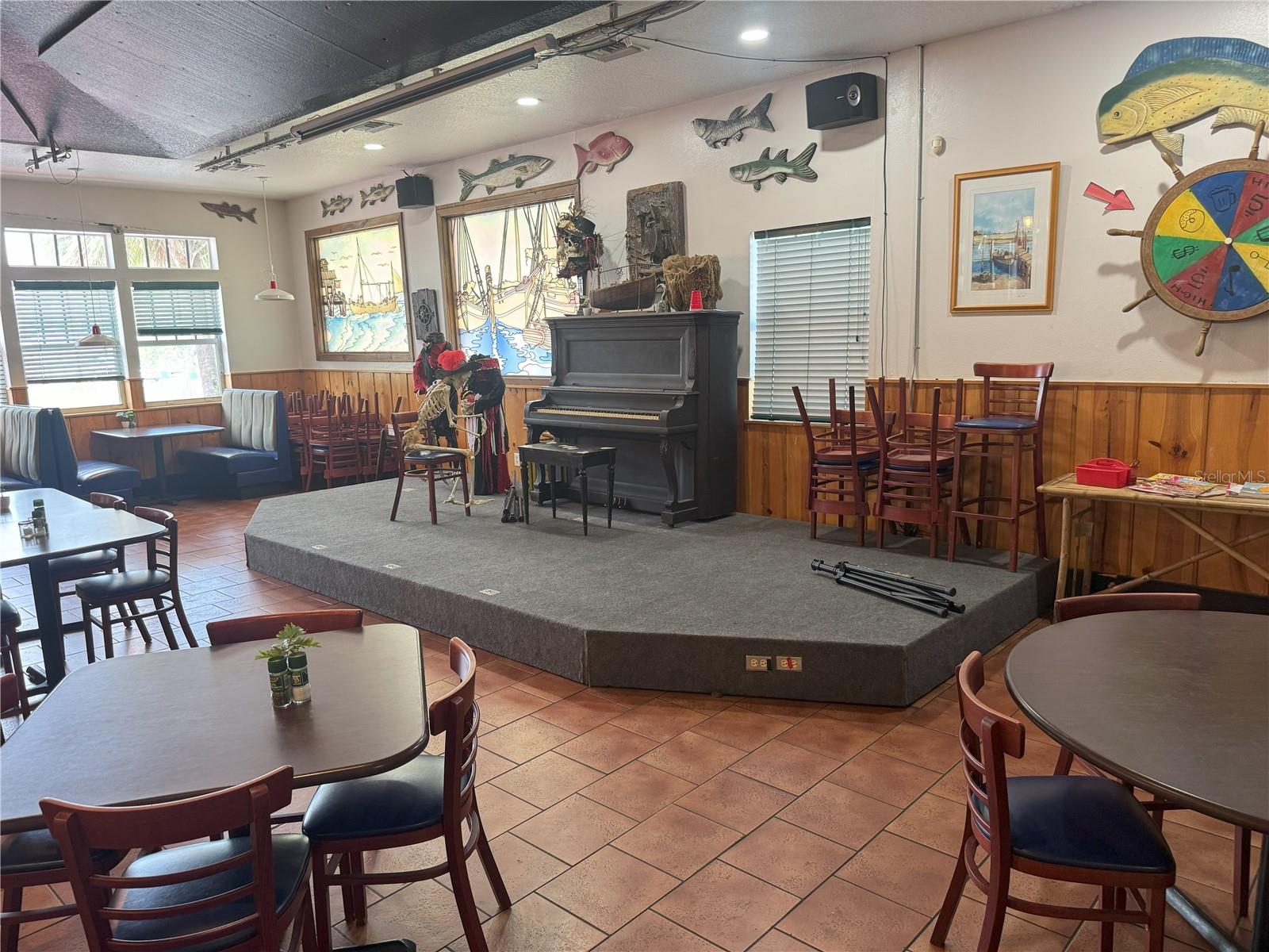 80 W LIVE OAK STREET