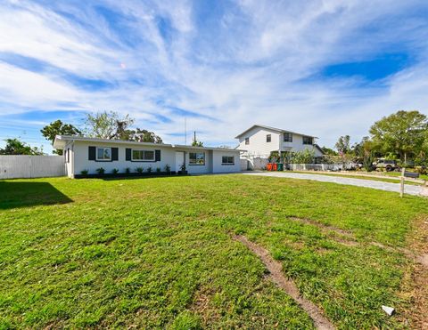 A home in SEMINOLE