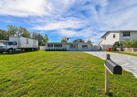 A home in SEMINOLE