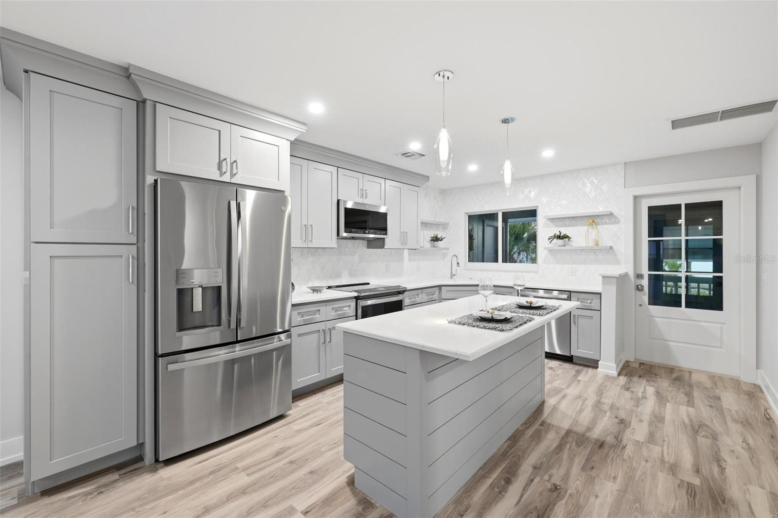 BOCA GRANDE NORTH PH B - Residential