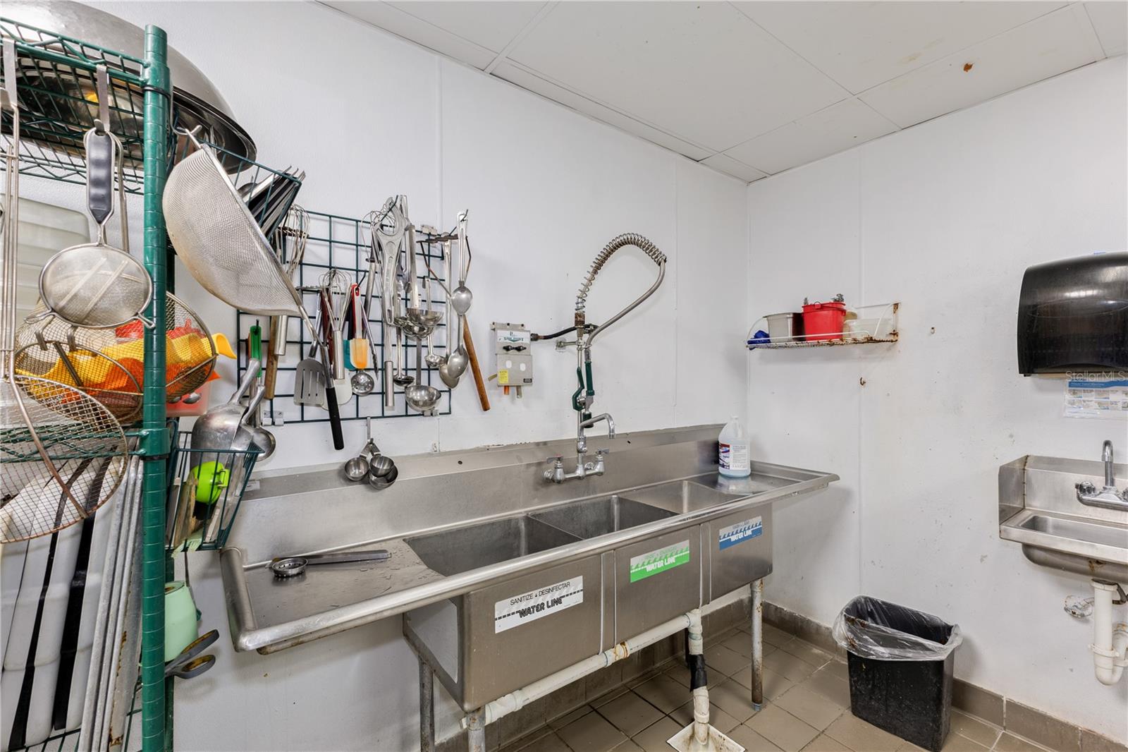 SOUTH PARK - Commercial Lease