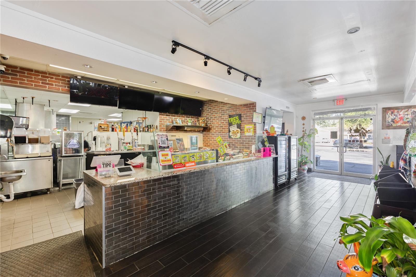 SOUTH PARK - Commercial Lease