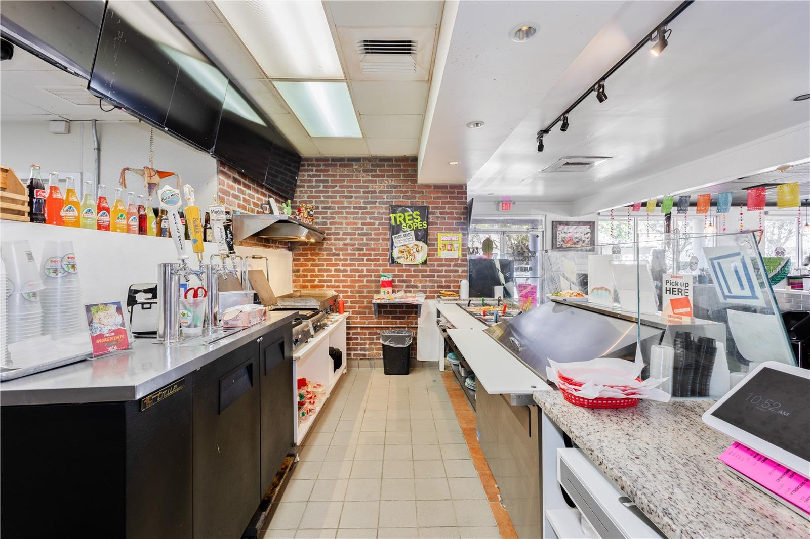 SOUTH PARK - Commercial Lease