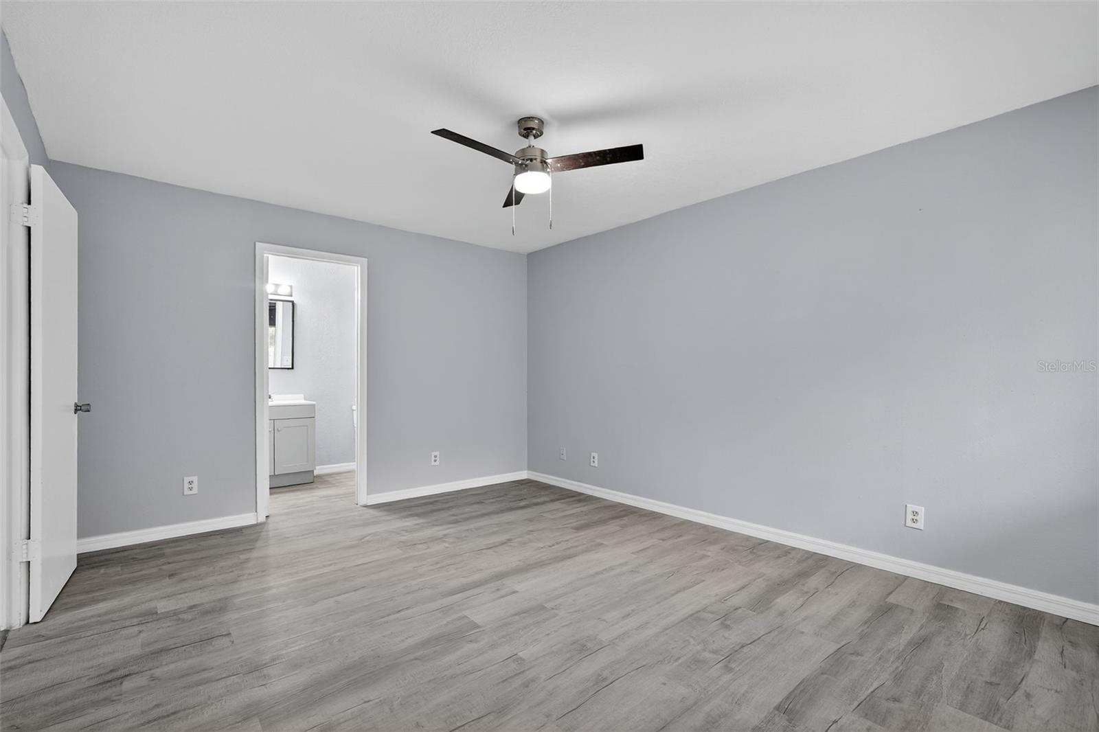 STONE CREEK POINTE A CONDOMINI - Residential