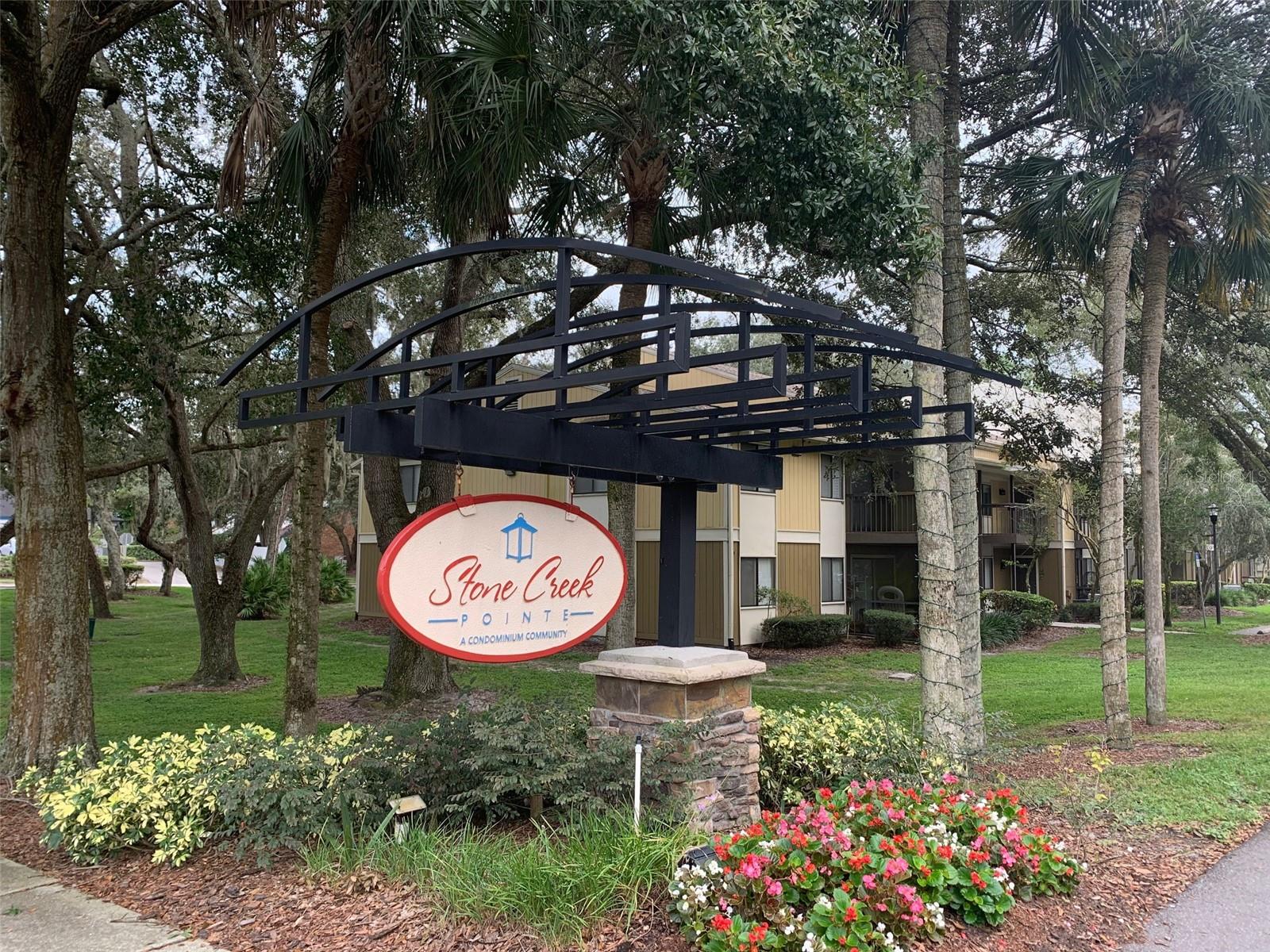 STONE CREEK POINTE A CONDOMINI - Residential