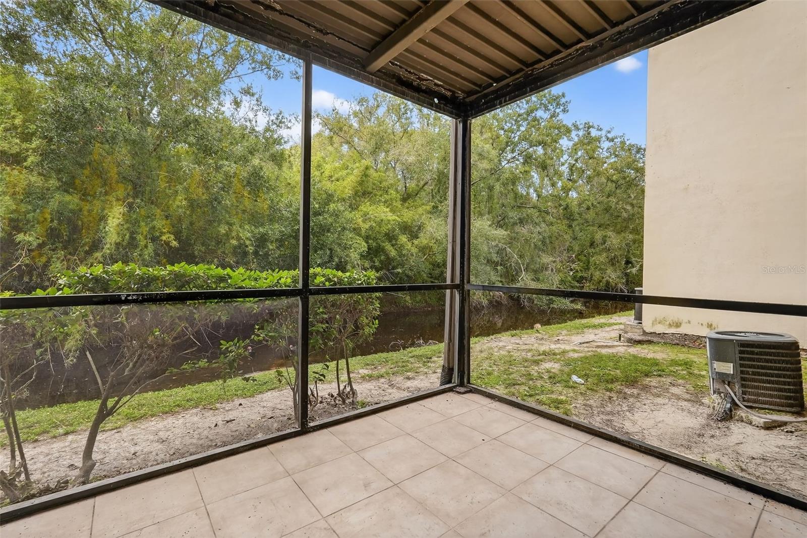 STONE CREEK POINTE A CONDOMINI - Residential