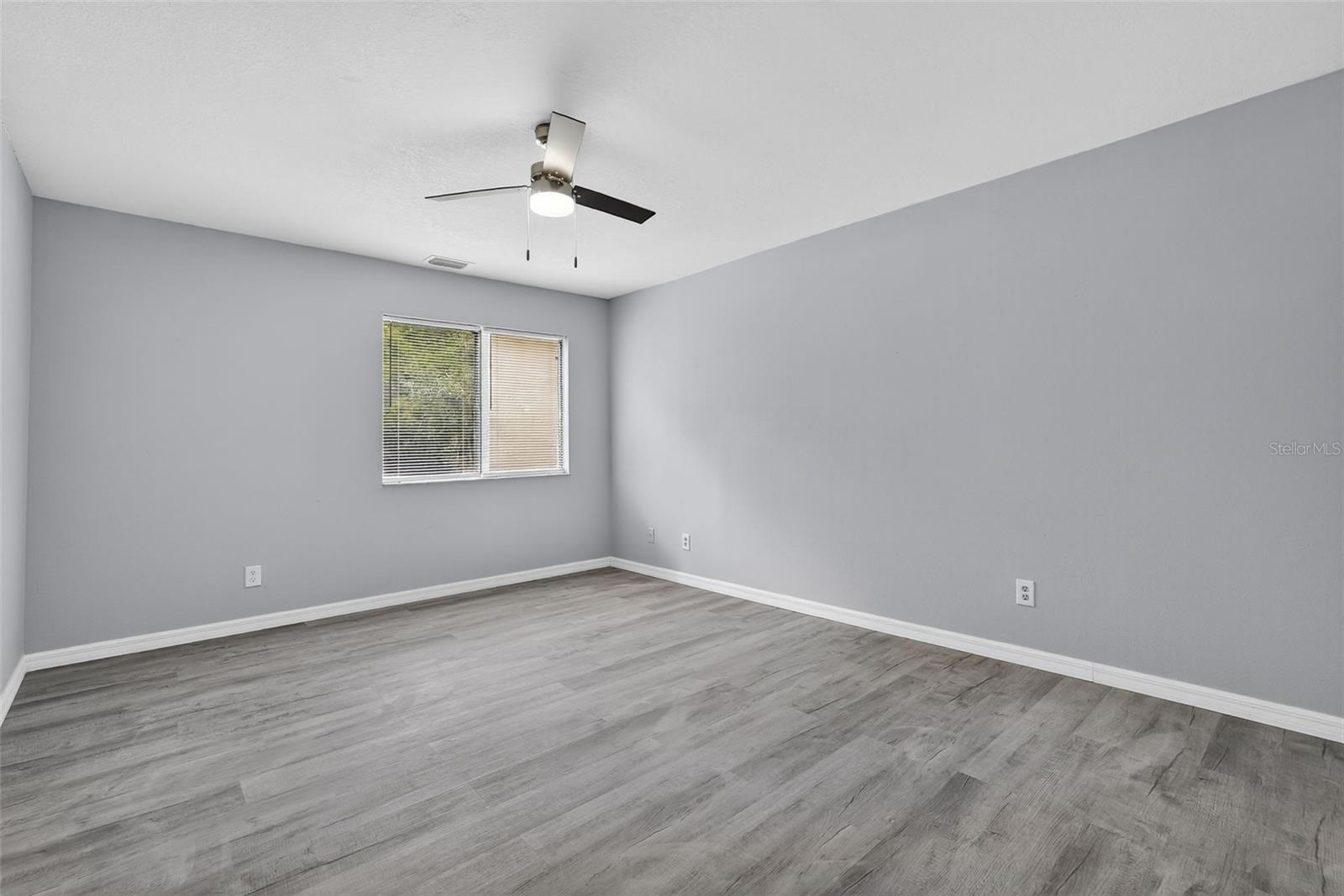 STONE CREEK POINTE A CONDOMINI - Residential