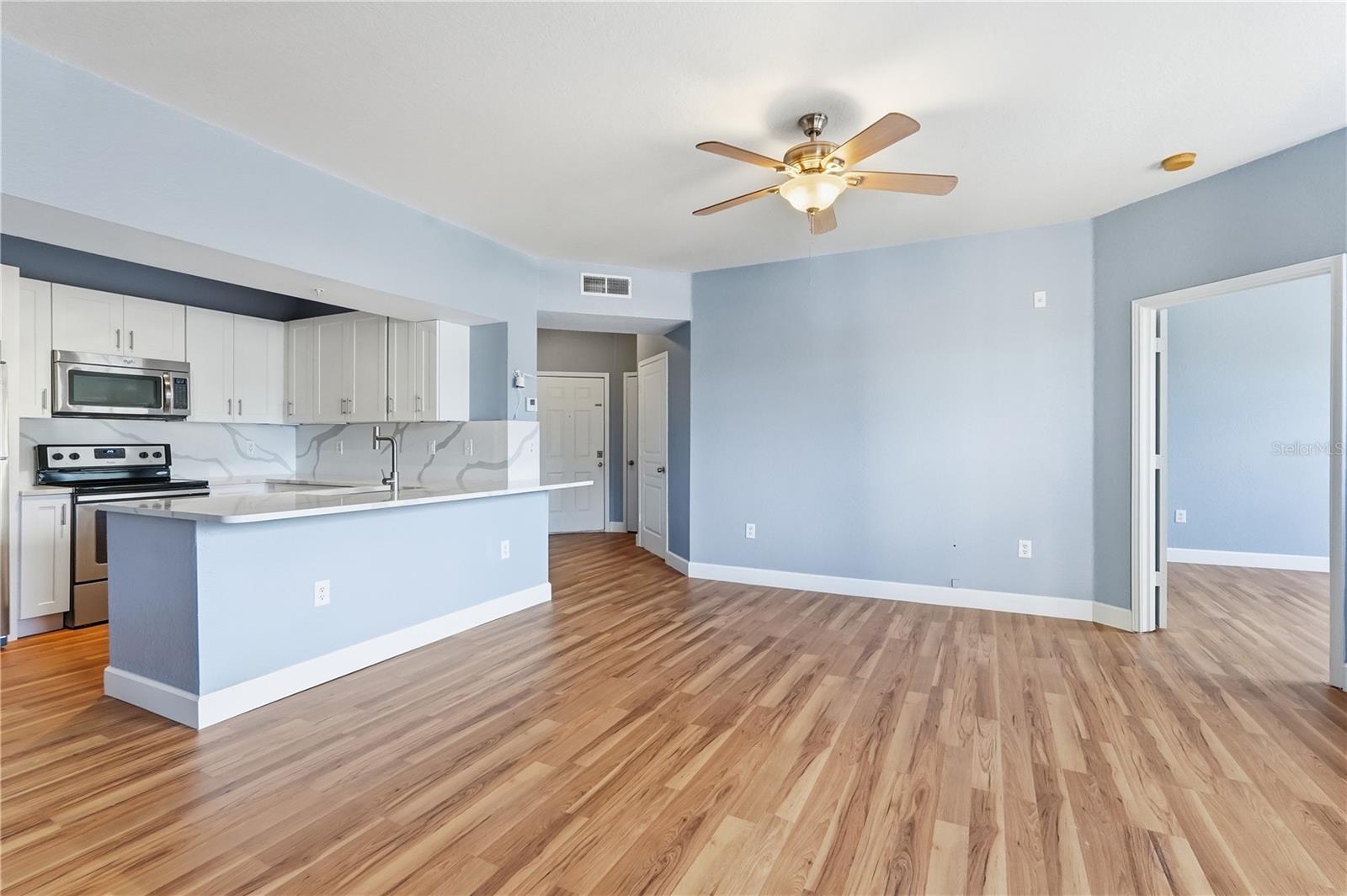 OXFORD PLACE AT TAMPA PALMS A - Residential