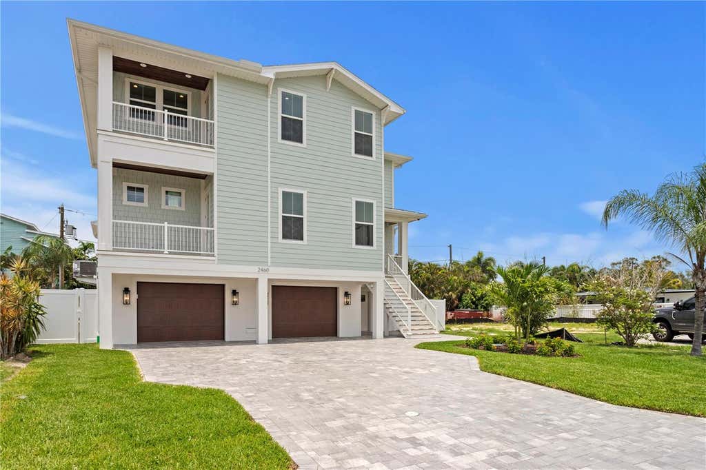 Photo of 2460 Trade Winds Drive, Dunedin, FL 34698 (MLS # J1004033)